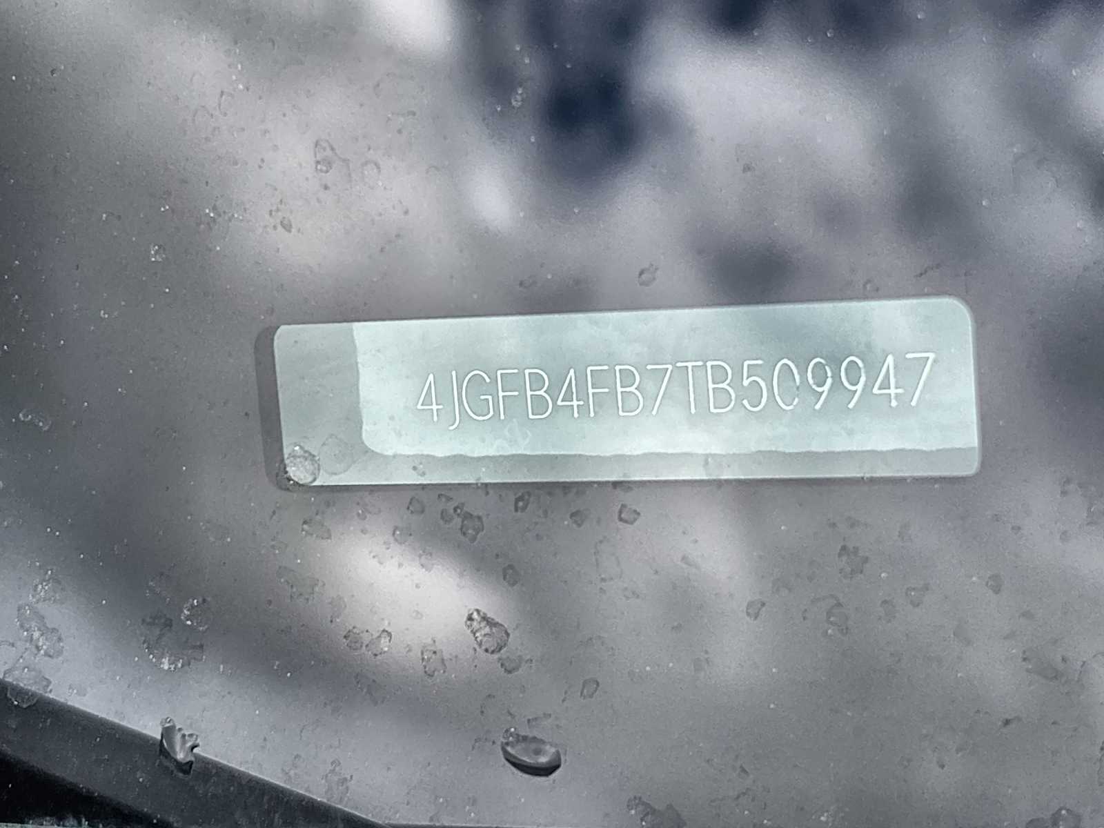 Thumbnail: 2026 Mercedes-Benz GLE - 25