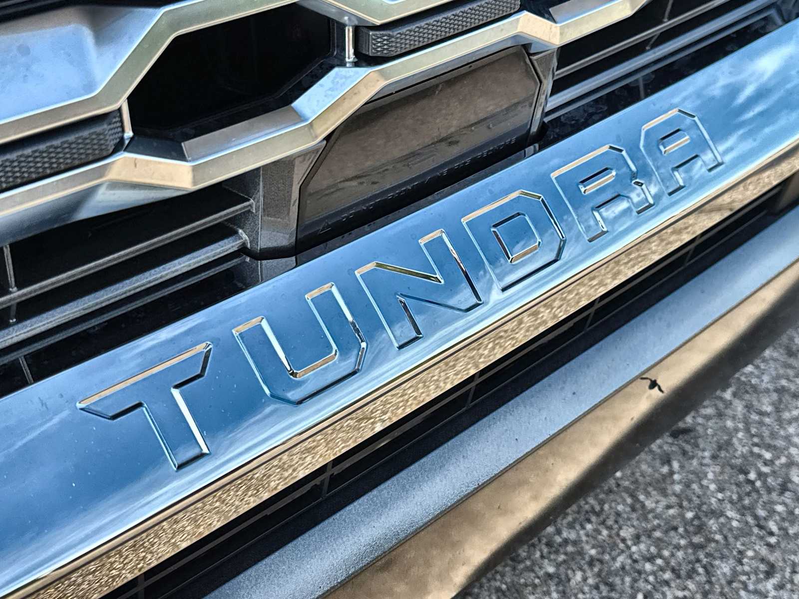 Thumbnail: 2025 Toyota Tundra - 15