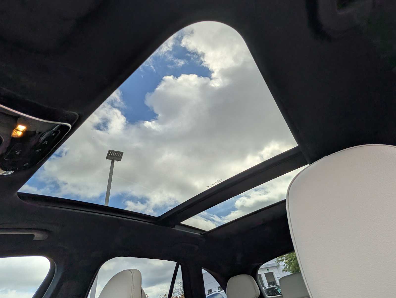 Thumbnail: 2026 Mercedes-Benz GLC - 13