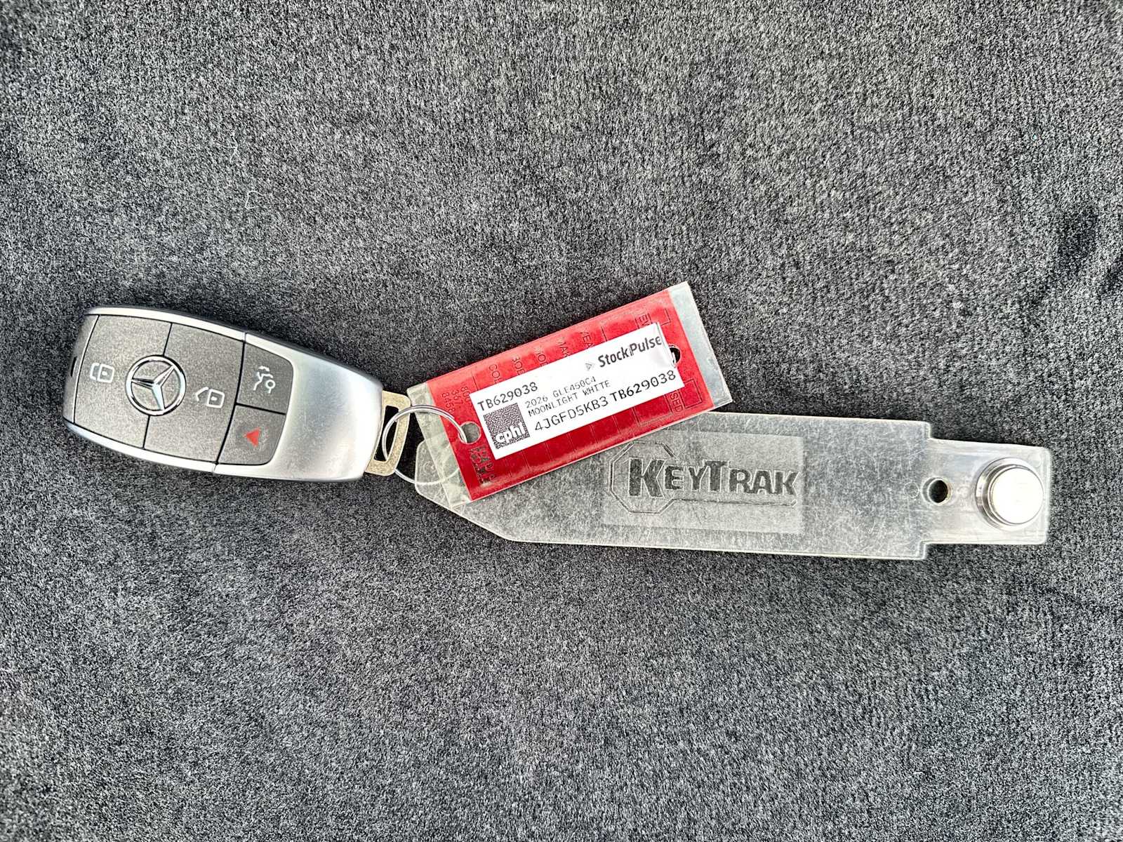 Thumbnail: 2026 Mercedes-Benz GLE - 26