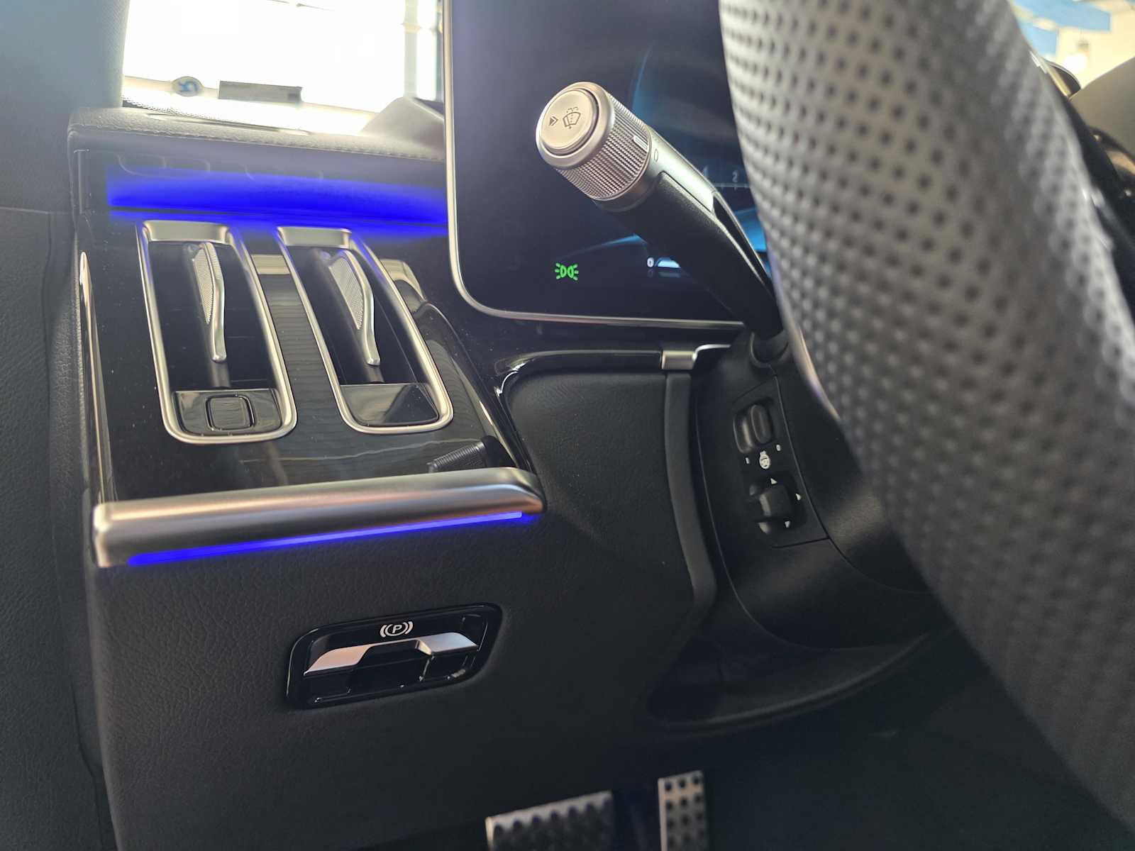 Thumbnail: 2026 Mercedes-Benz S-Class - 20