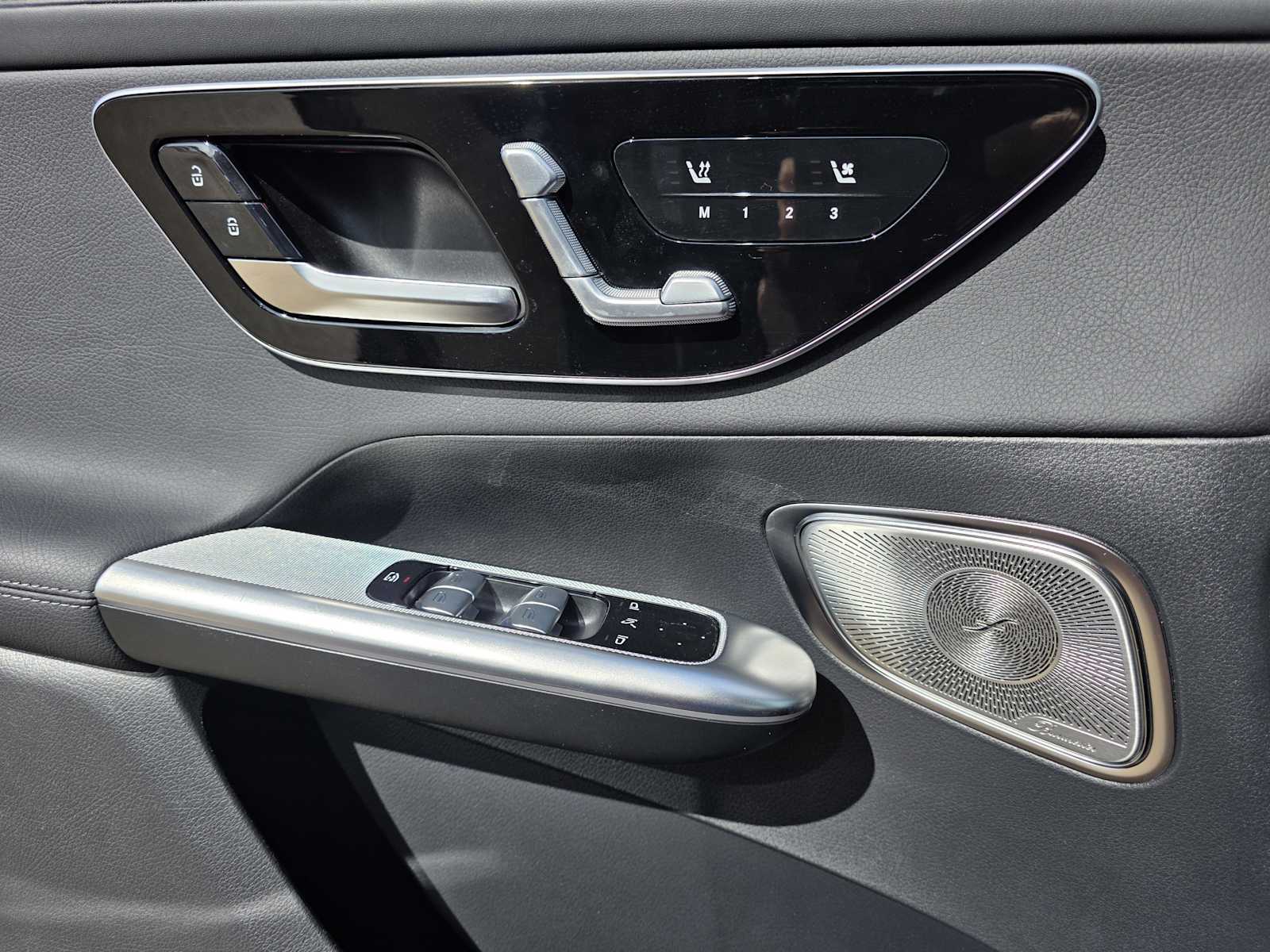 Thumbnail: 2025 Mercedes-Benz GLC - 19