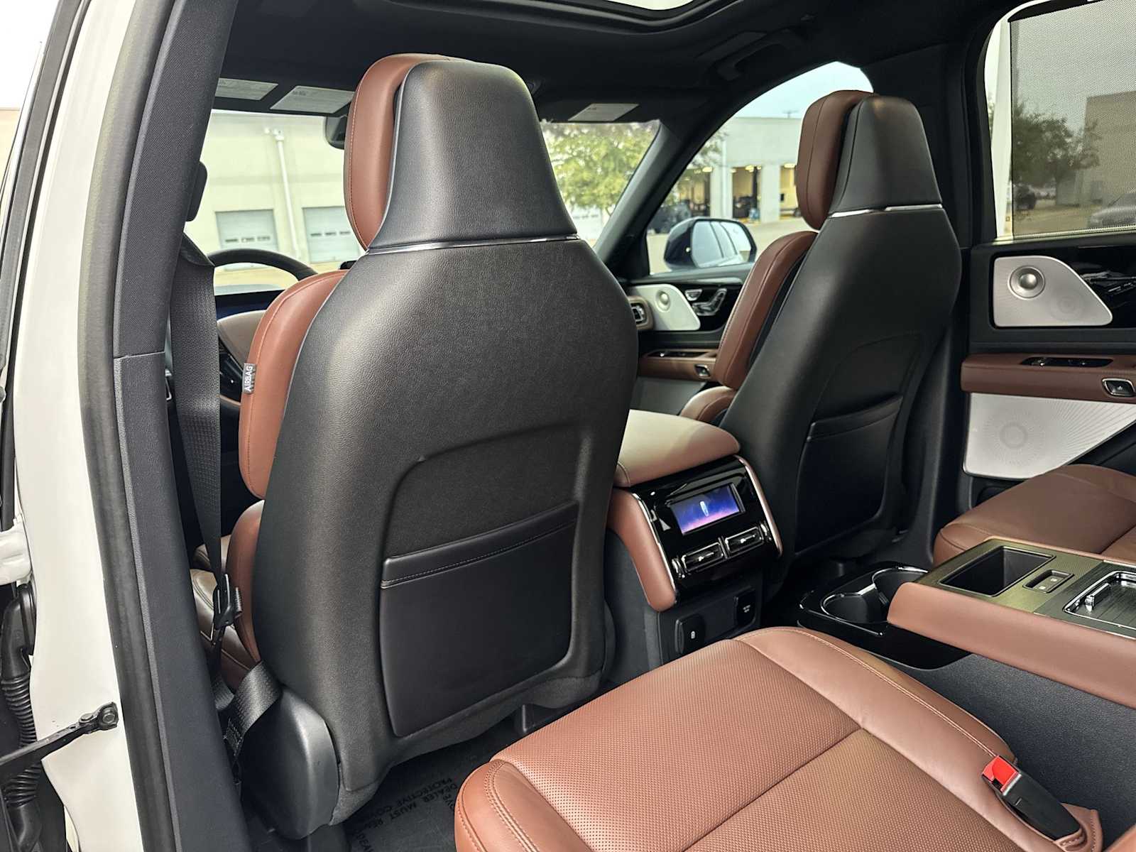 Thumbnail: 2025 Lincoln Aviator - 16