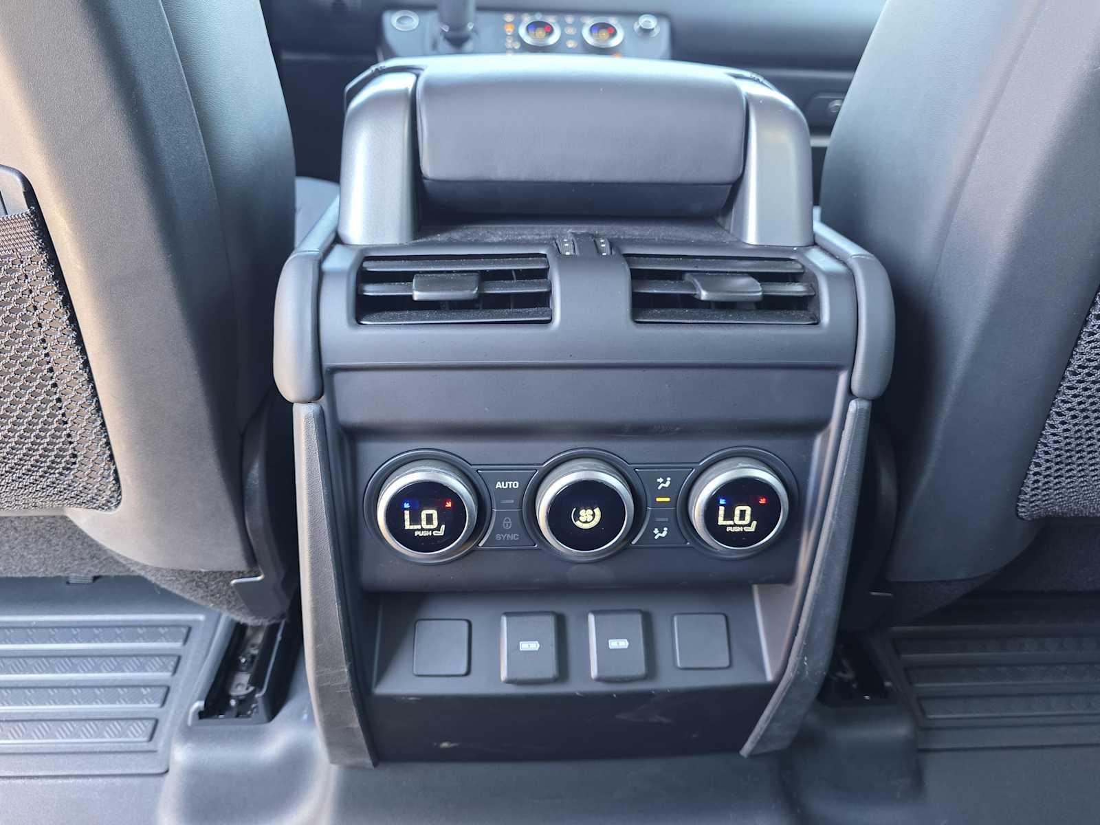 Thumbnail: 2024 Land Rover Defender - 21