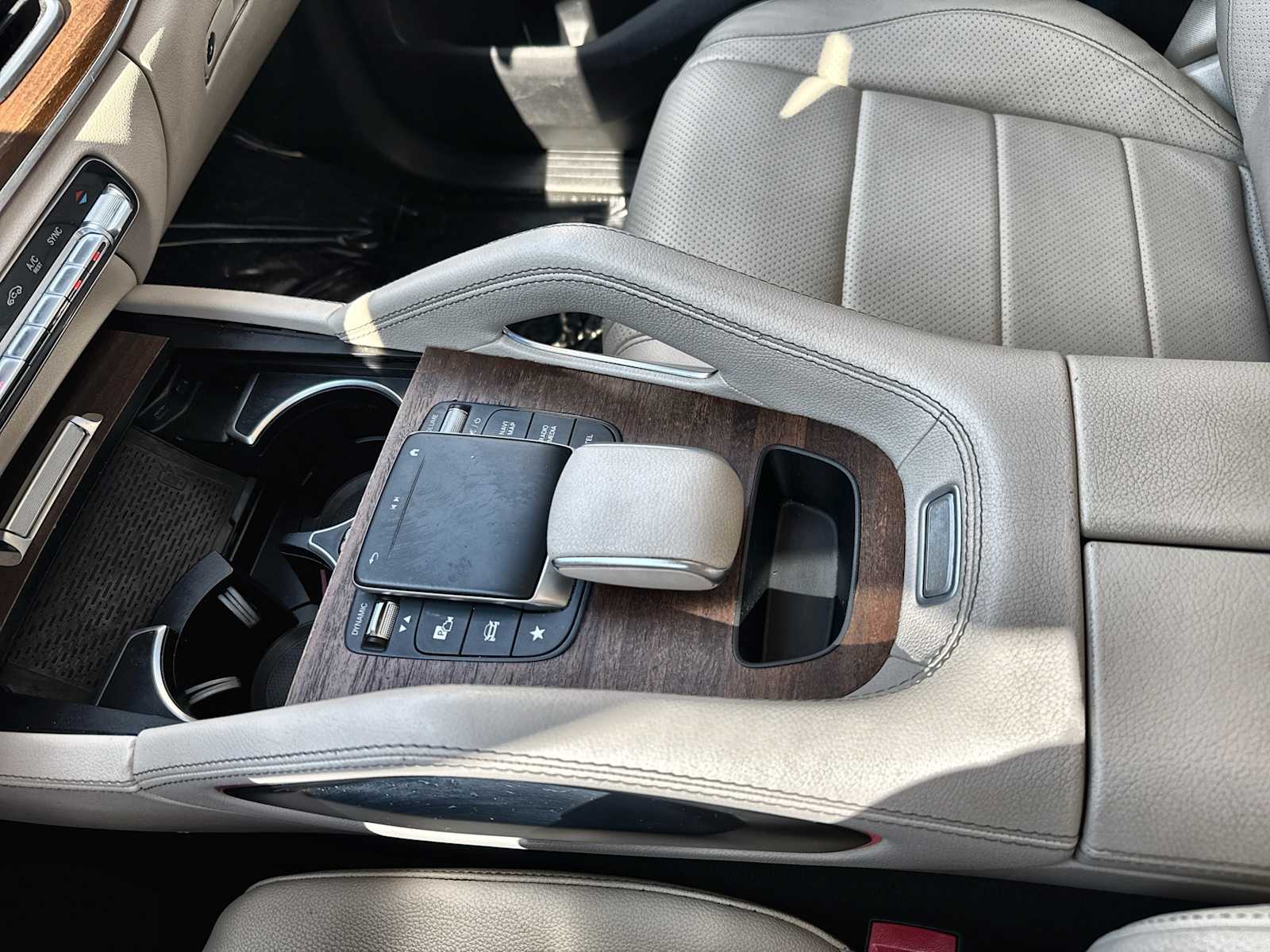 Thumbnail: 2021 Mercedes-Benz GLE - 23