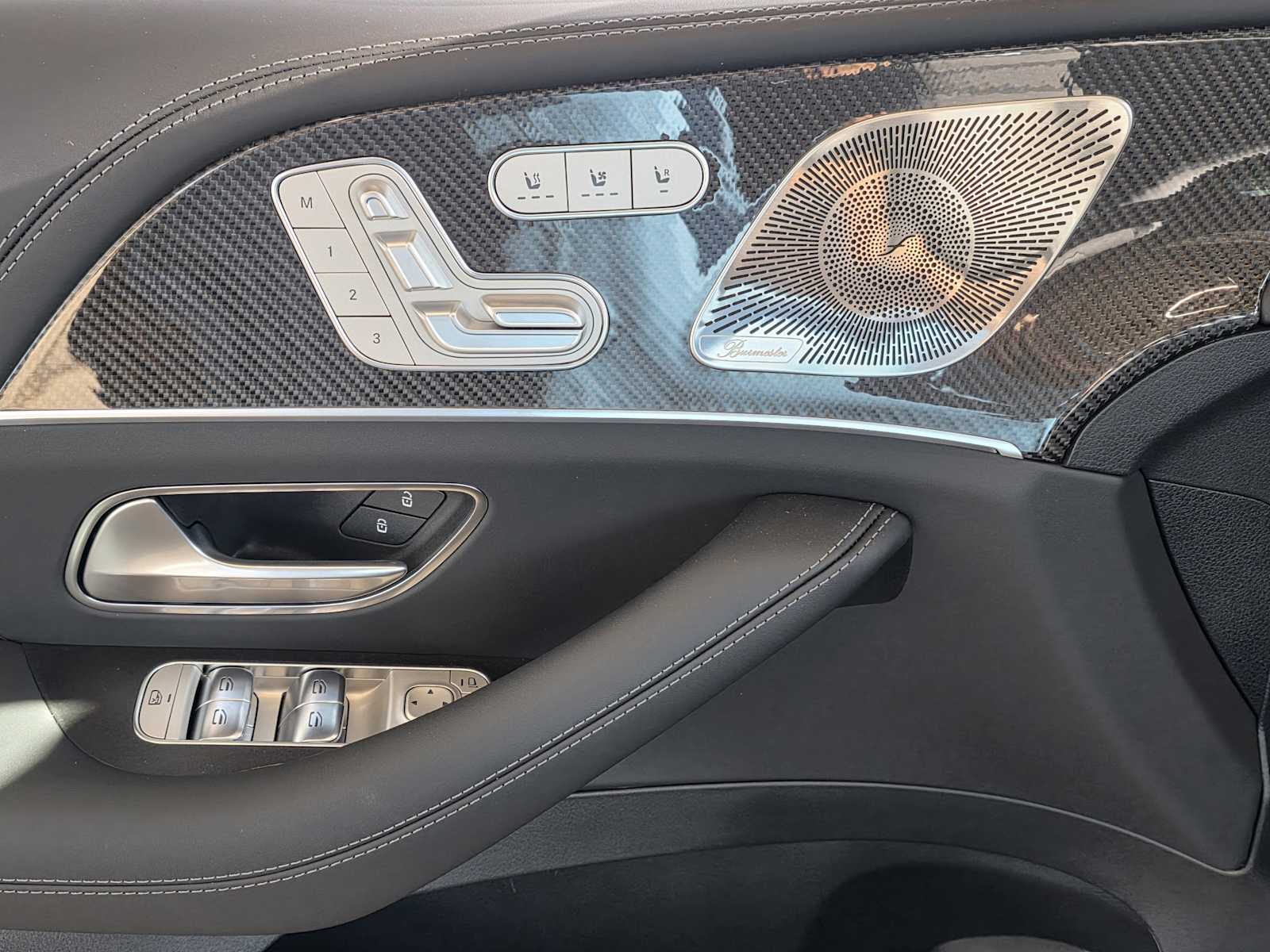 Thumbnail: 2026 Mercedes-Benz GLE - 15