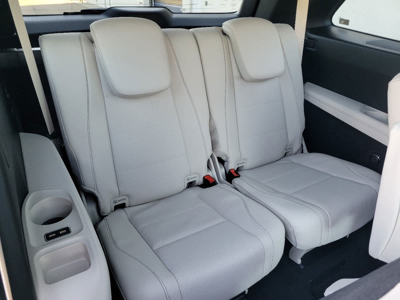 Thumbnail: 2025 Mercedes-Benz GLS - 24