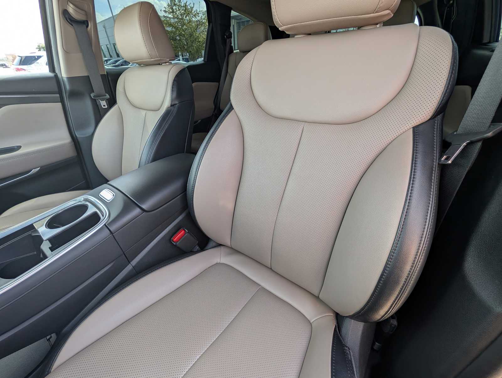 Thumbnail: 2023 Hyundai Santa Fe - 20