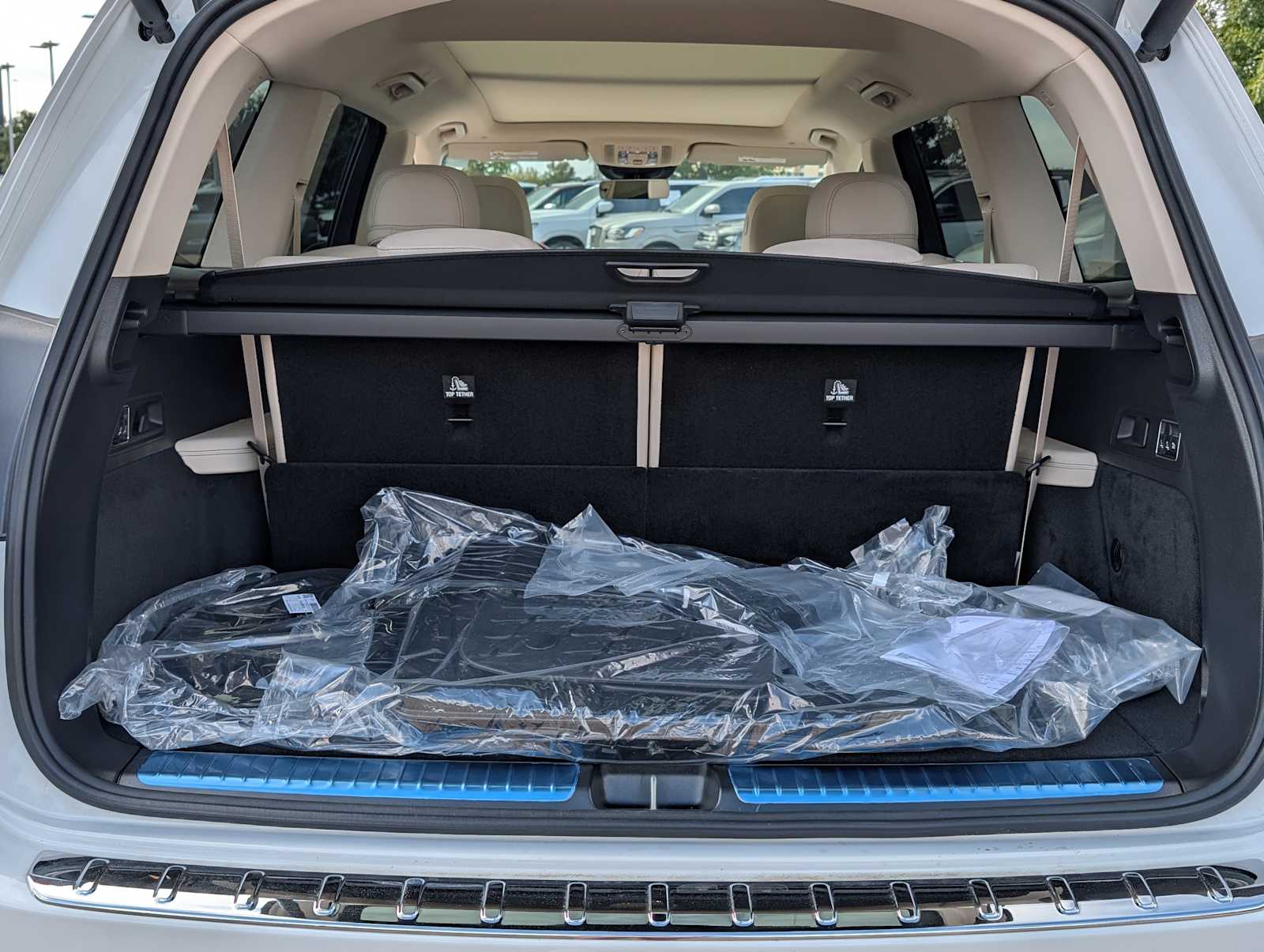 Thumbnail: 2026 Mercedes-Benz GLS - 29