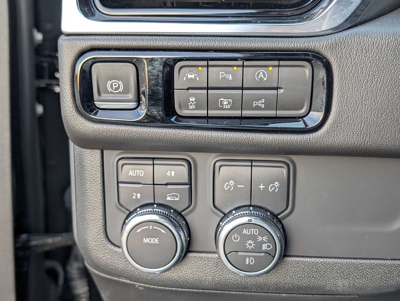 Thumbnail: 2025 GMC Yukon - 14