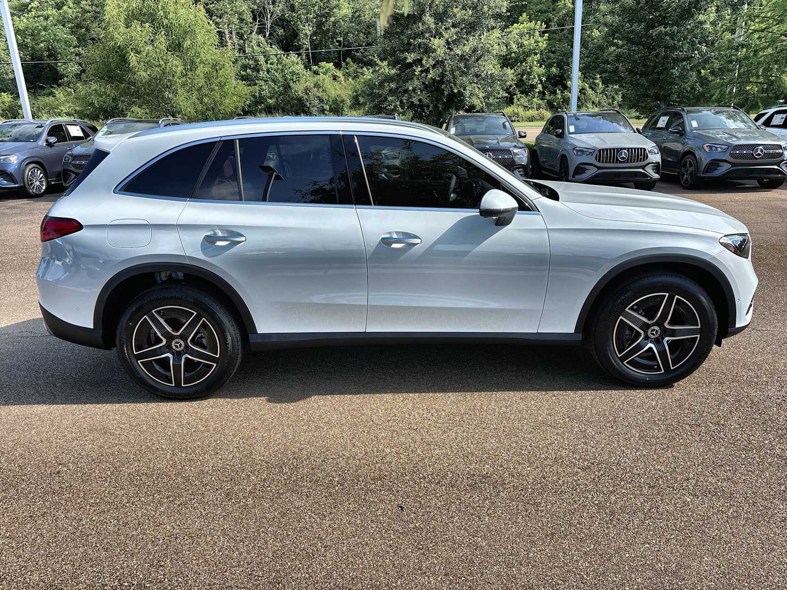 Thumbnail: 2026 Mercedes-Benz GLC - 10