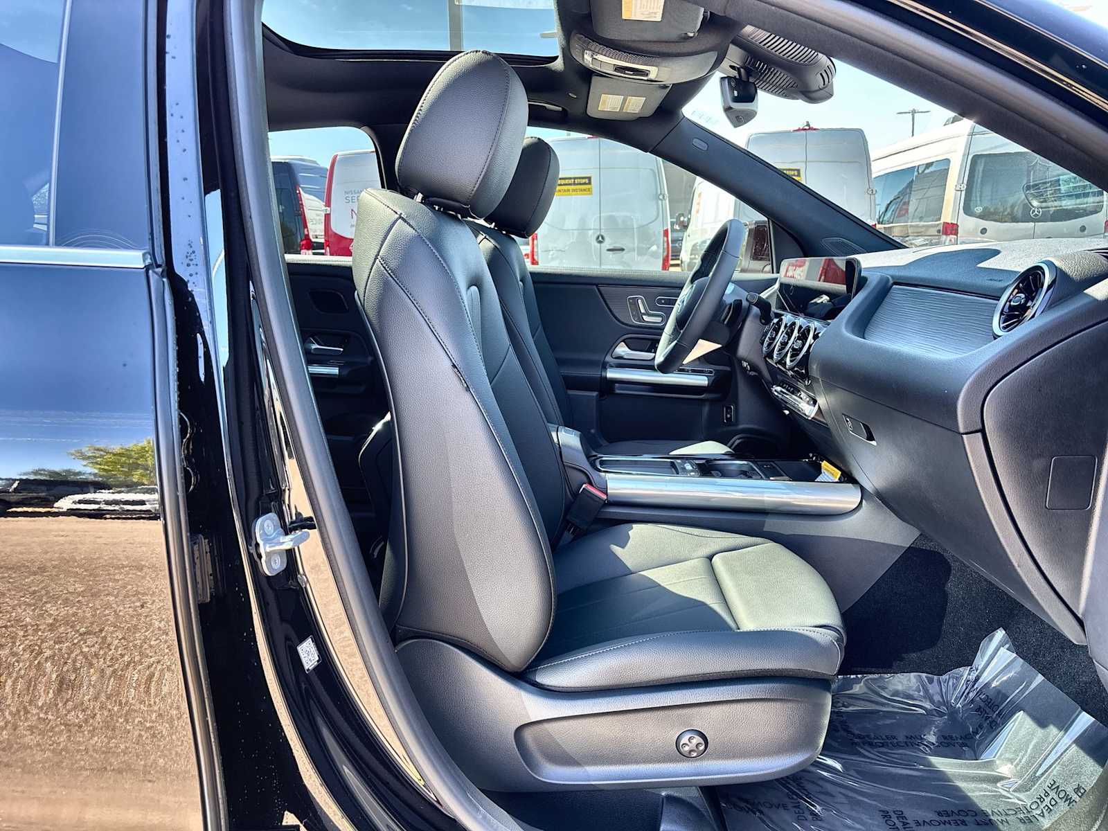 Thumbnail: 2026 Mercedes-Benz GLA - 8