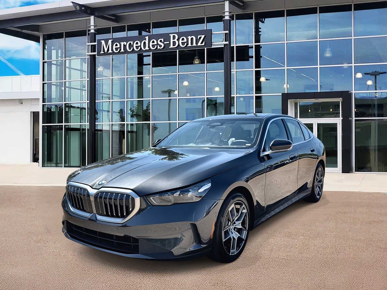 Thumbnail: 2026 BMW 5 Series - 1