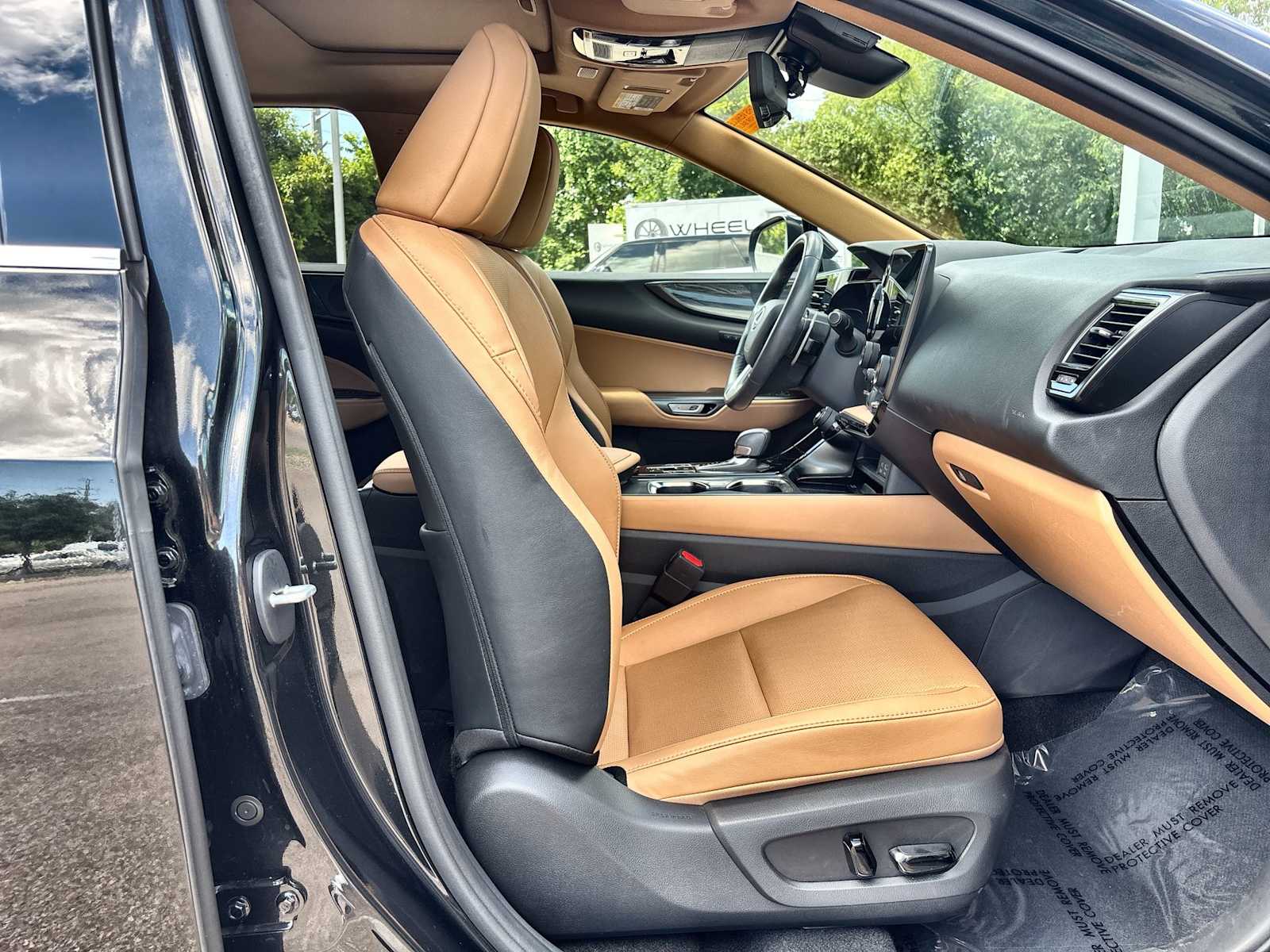 Thumbnail: 2024 Lexus ES - 8
