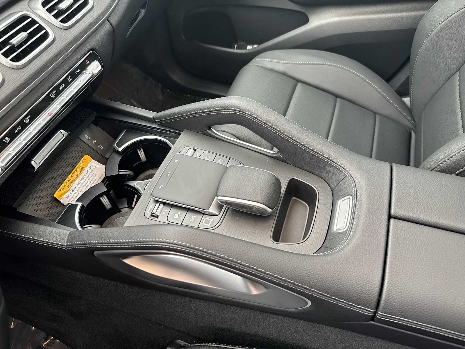 Thumbnail: 2026 Mercedes-Benz GLE - 29