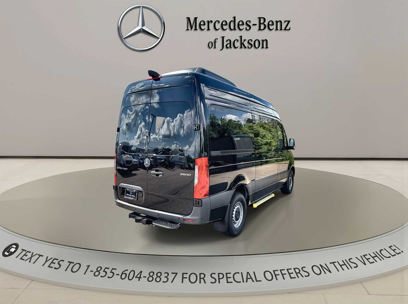 Thumbnail: 2026 Mercedes-Benz Sprinter - 8