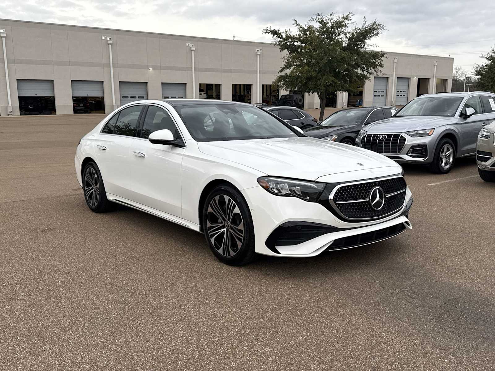 Thumbnail: 2026 Mercedes-Benz E-Class - 8