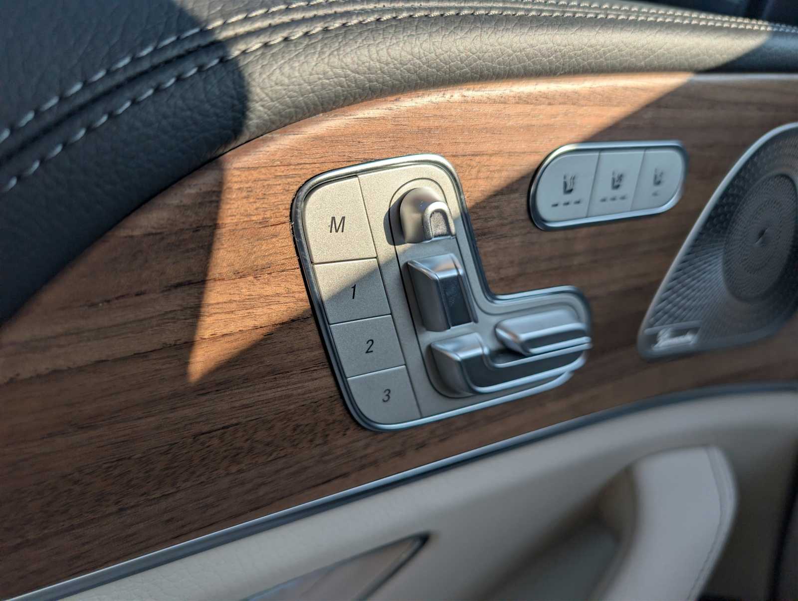 Thumbnail: 2026 Mercedes-Benz GLE - 17