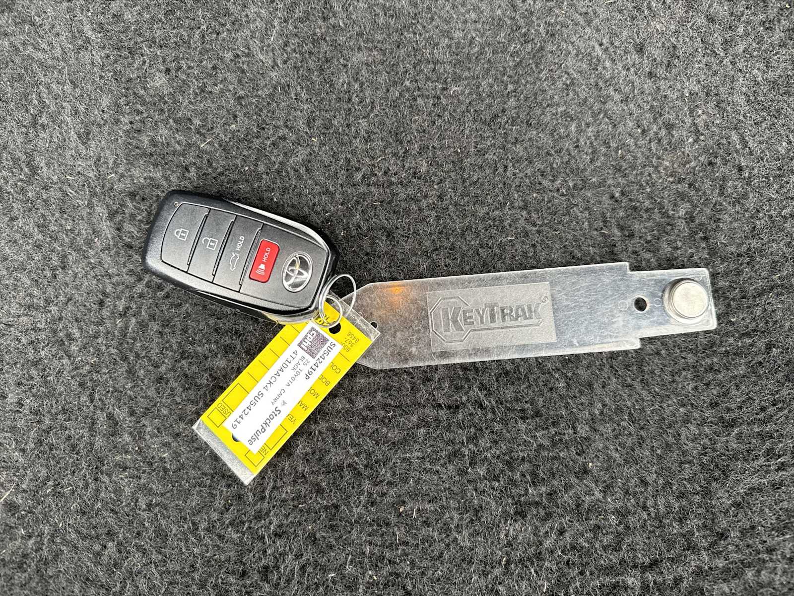 Thumbnail: 2025 Toyota Camry - 26