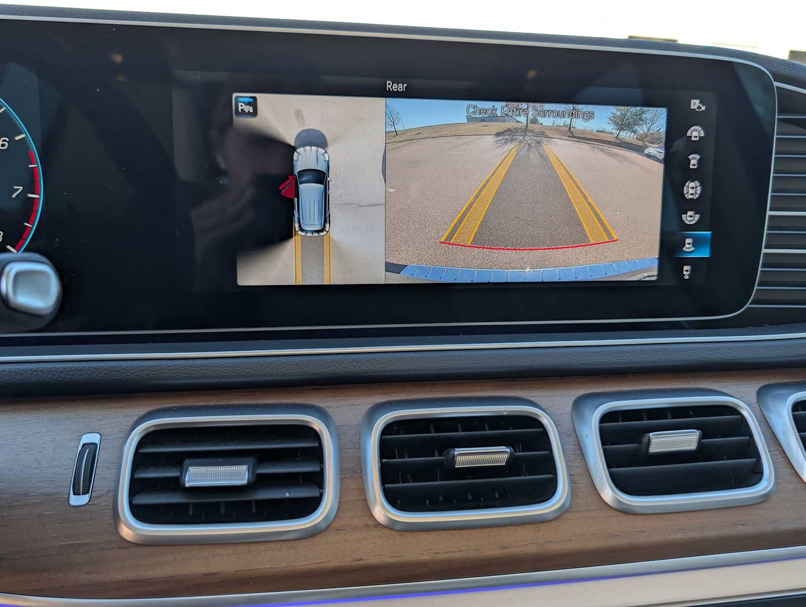 Thumbnail: 2023 Mercedes-Benz GLE - 12