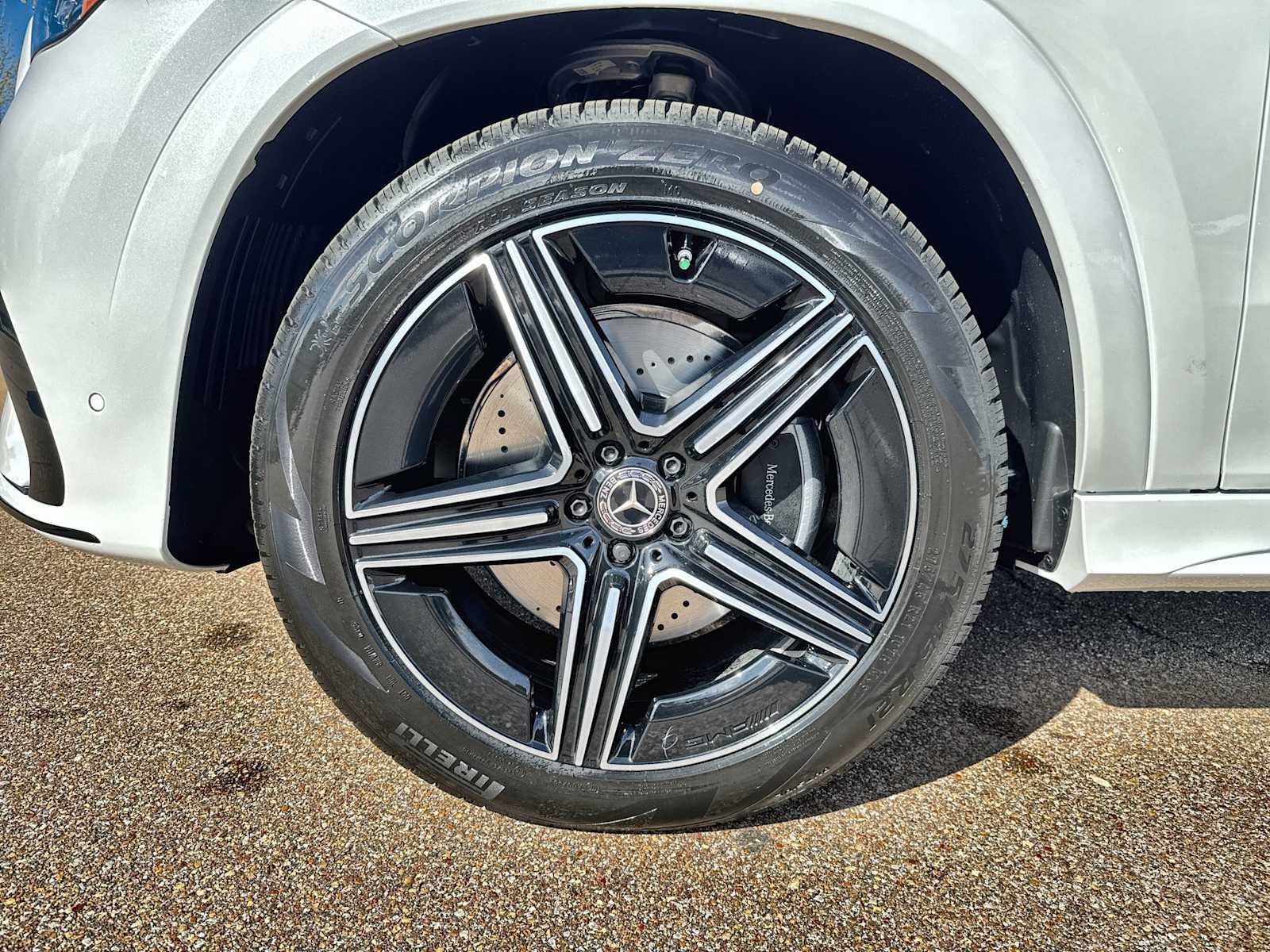 Thumbnail: 2026 Mercedes-Benz GLE - 14