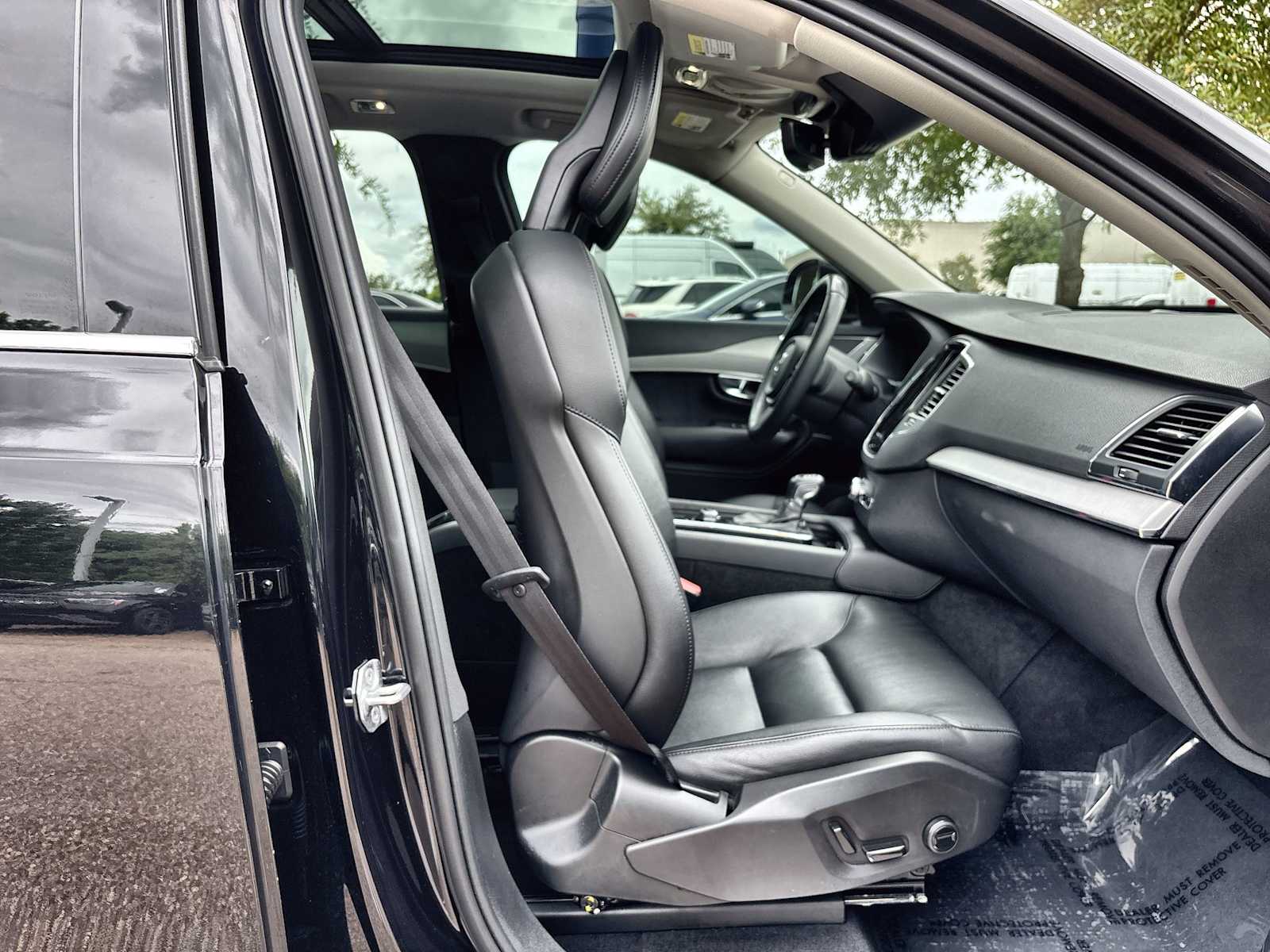 Thumbnail: 2021 Volvo XC90 - 9