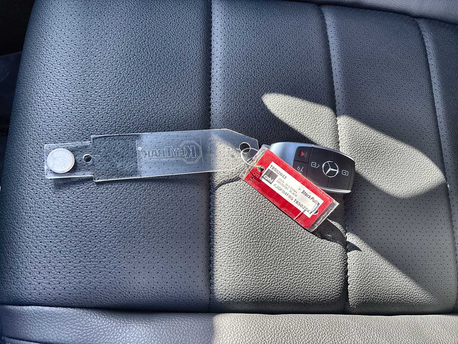 Thumbnail: 2026 Mercedes-Benz GLE - 25