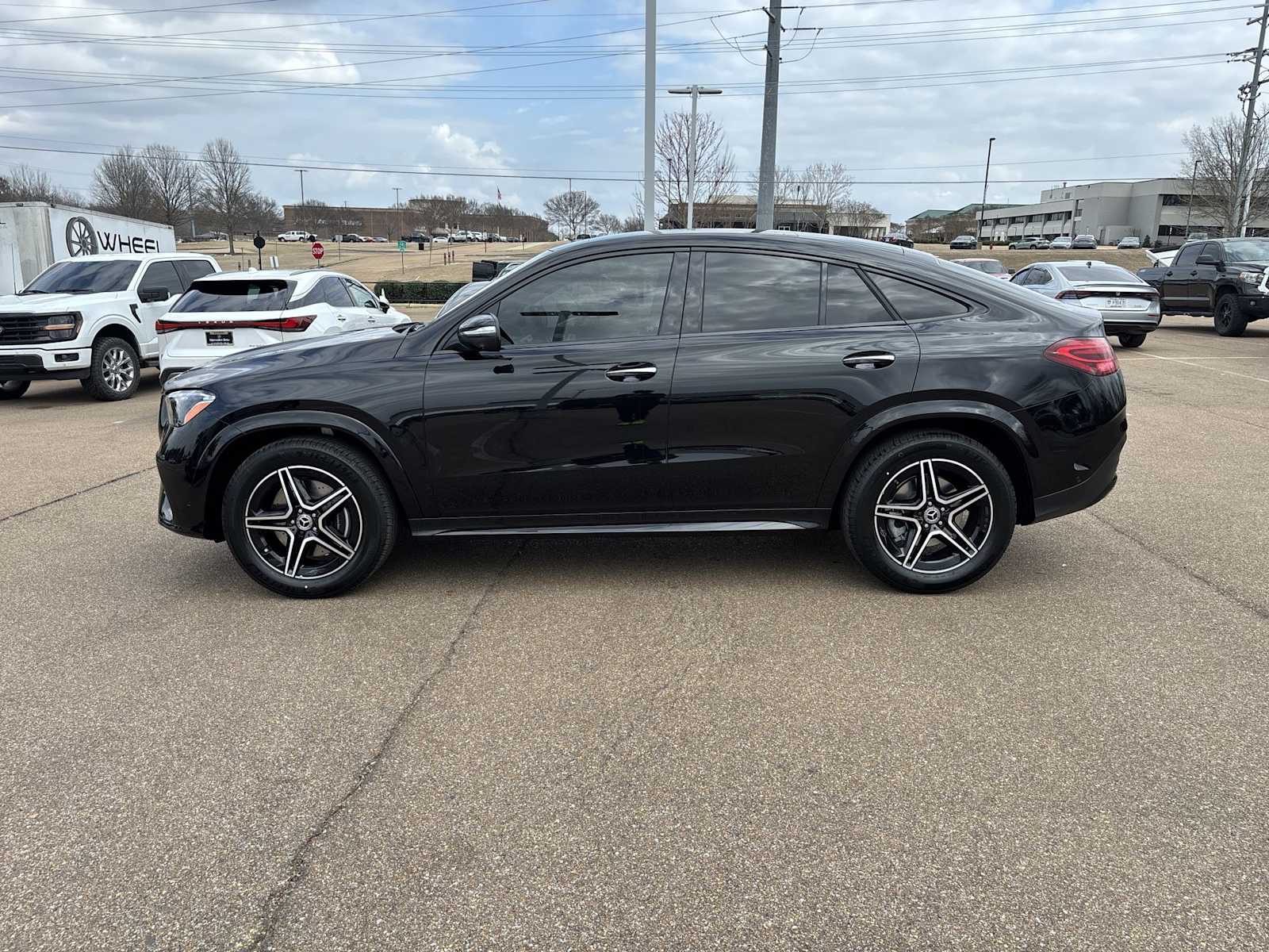 Thumbnail: 2026 Mercedes-Benz GLE - 3