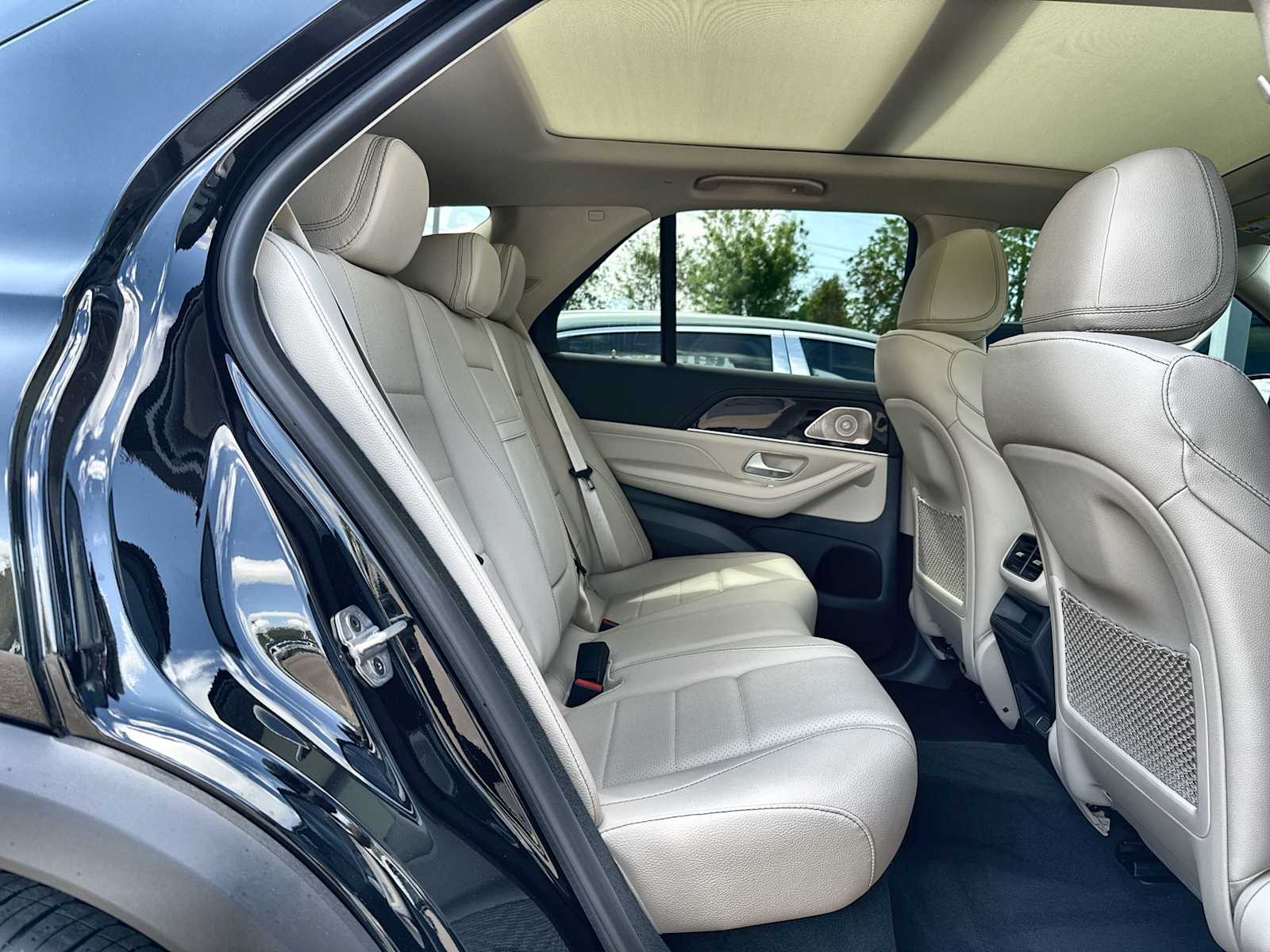 Thumbnail: 2026 Mercedes-Benz GLE - 19