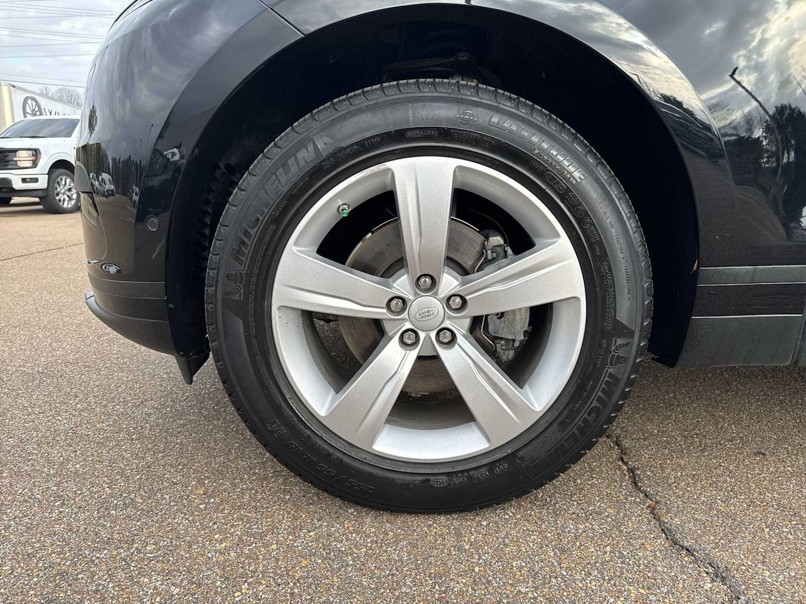 Thumbnail: 2018 Land Rover Range Rover Velar - 12