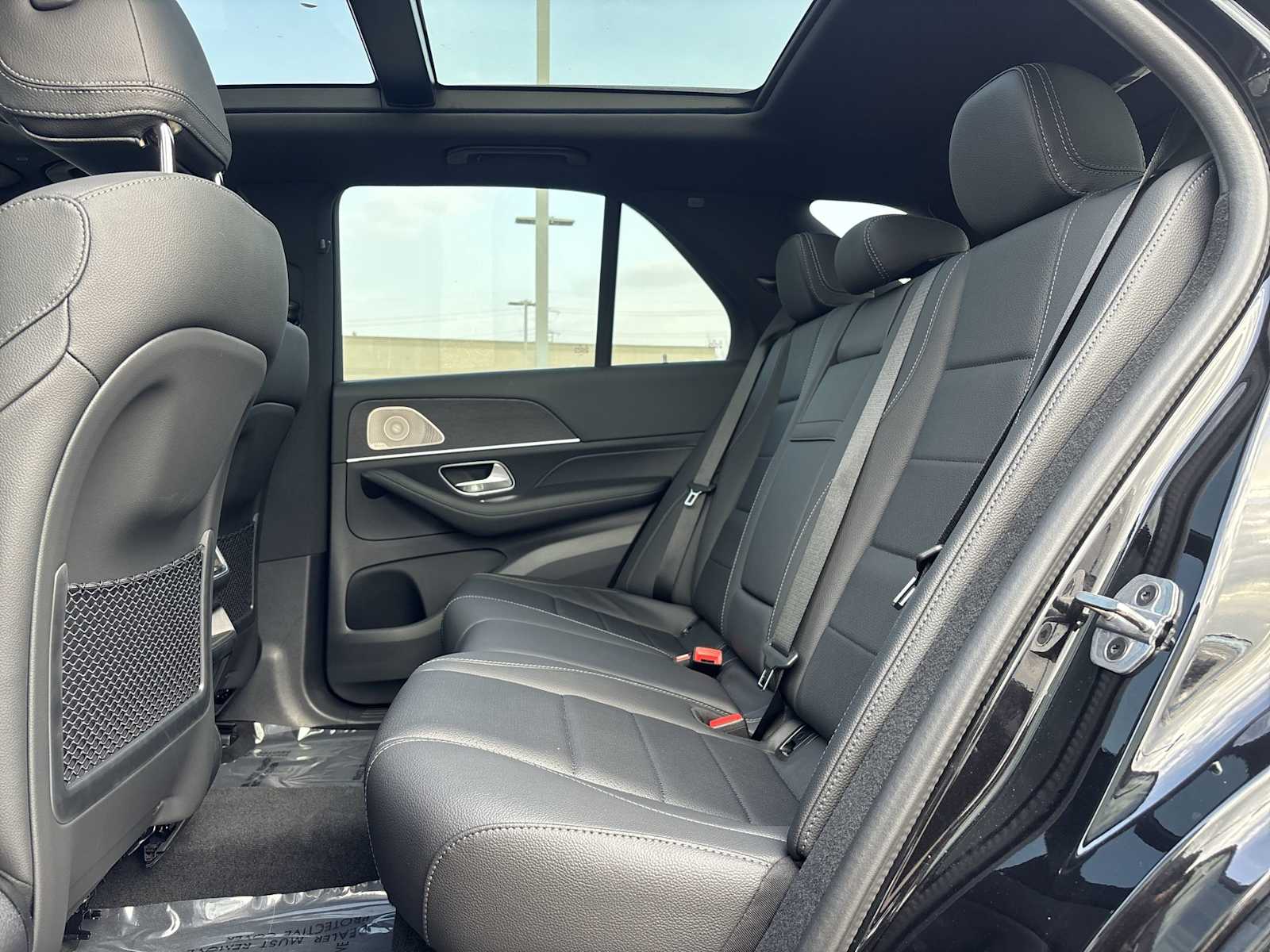 Thumbnail: 2026 Mercedes-Benz GLE - 18