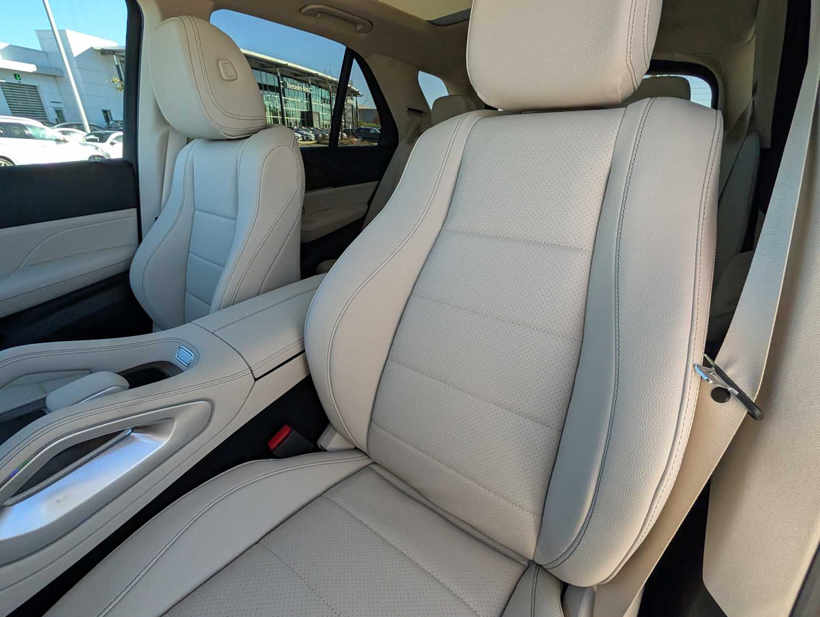 Thumbnail: 2026 Mercedes-Benz GLE - 17