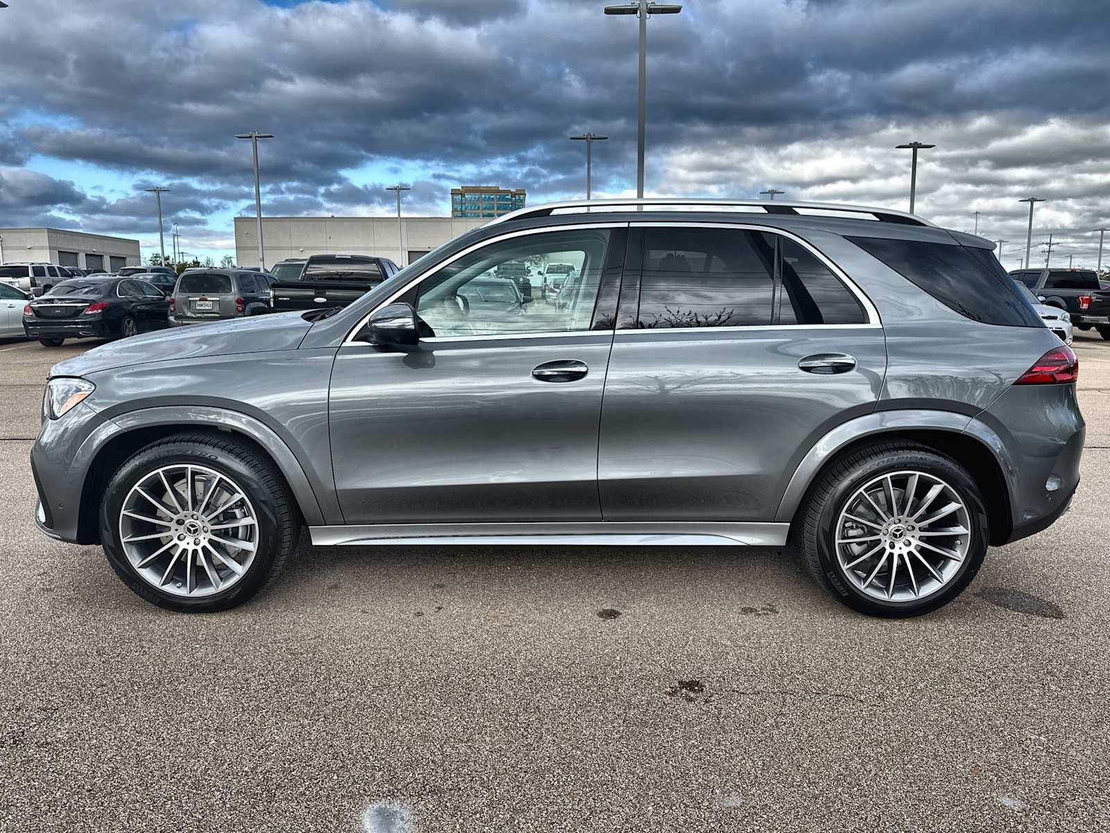 Thumbnail: 2026 Mercedes-Benz GLE - 5