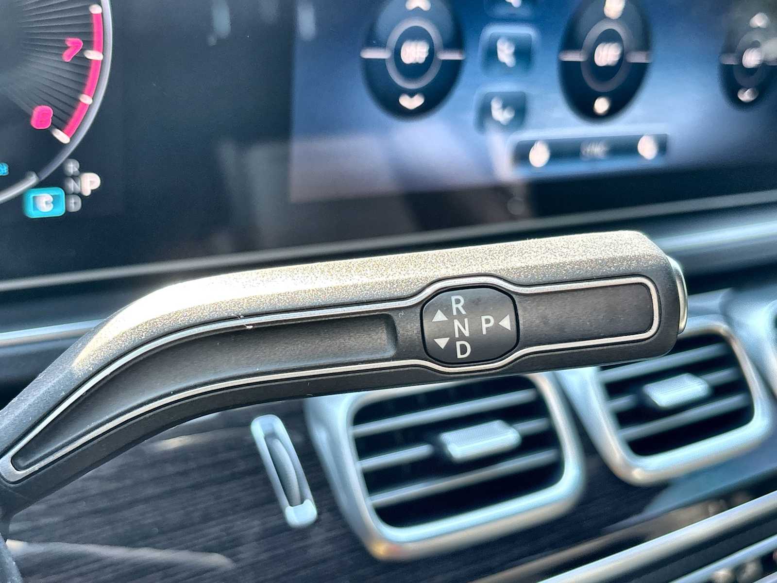 Thumbnail: 2025 Mercedes-Benz GLE - 22