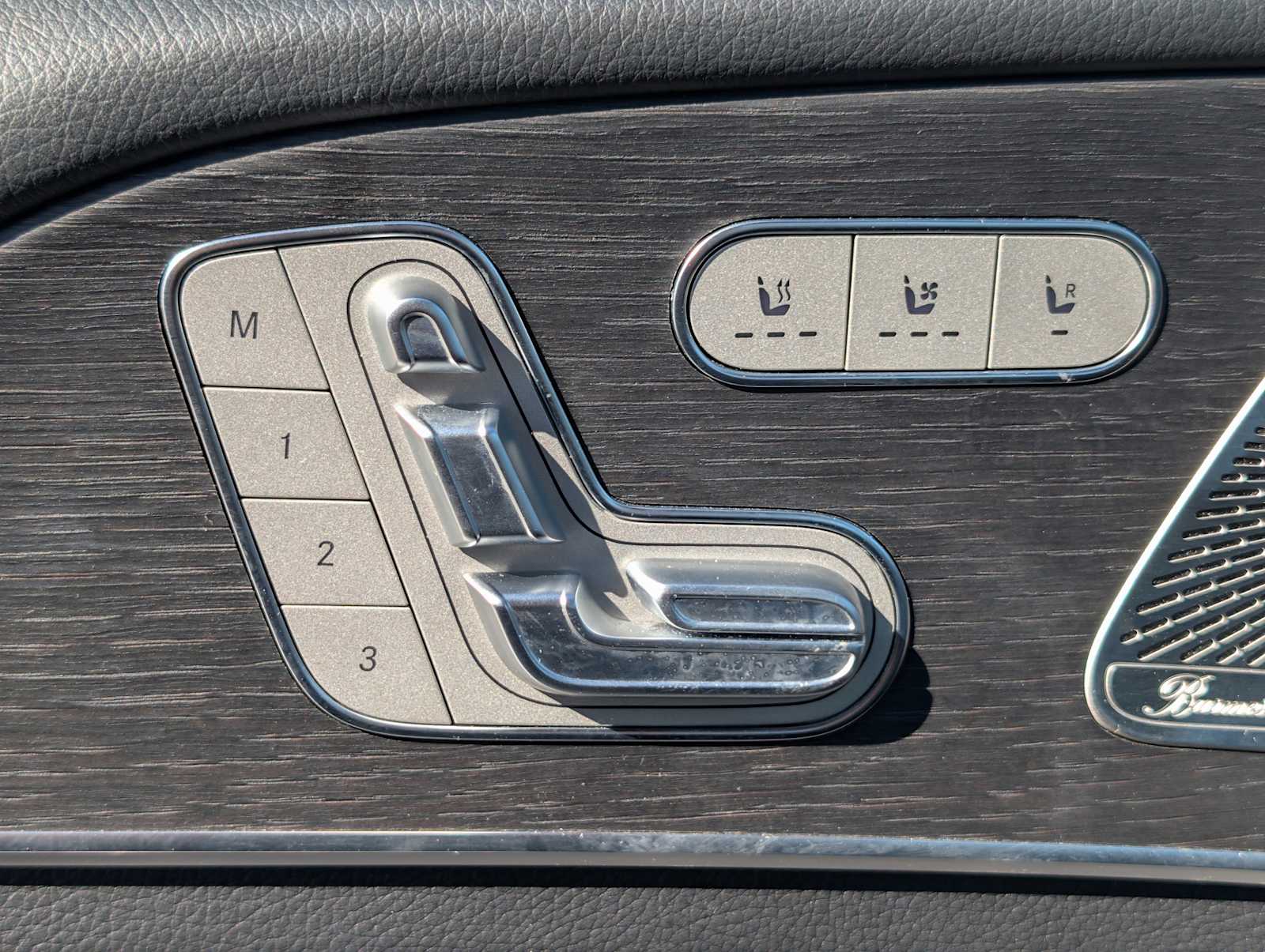 Thumbnail: 2025 Mercedes-Benz GLS - 24