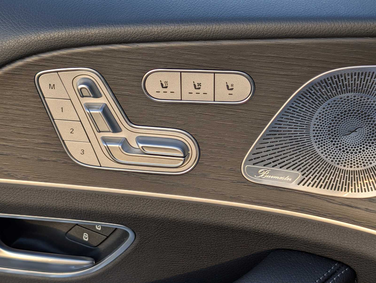 Thumbnail: 2025 Mercedes-Benz GLS - 25