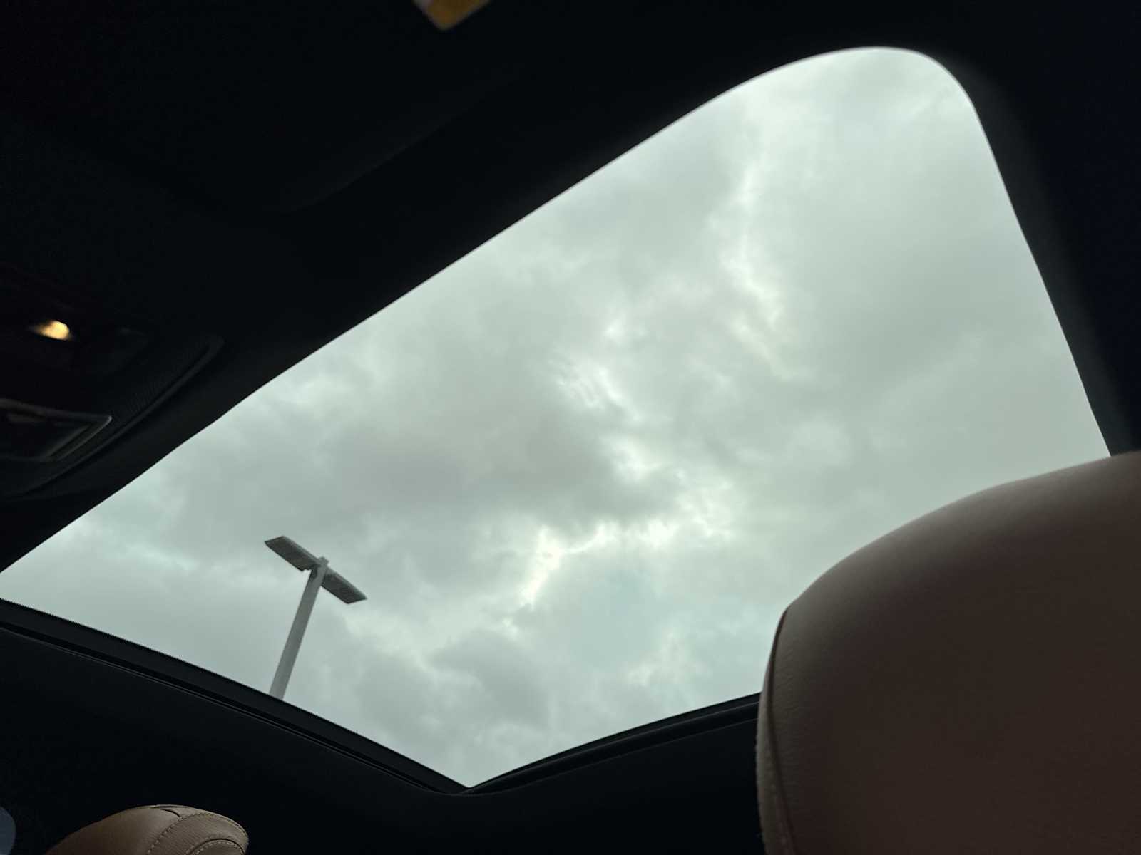 Thumbnail: 2016 Mercedes-Benz GLE - 17