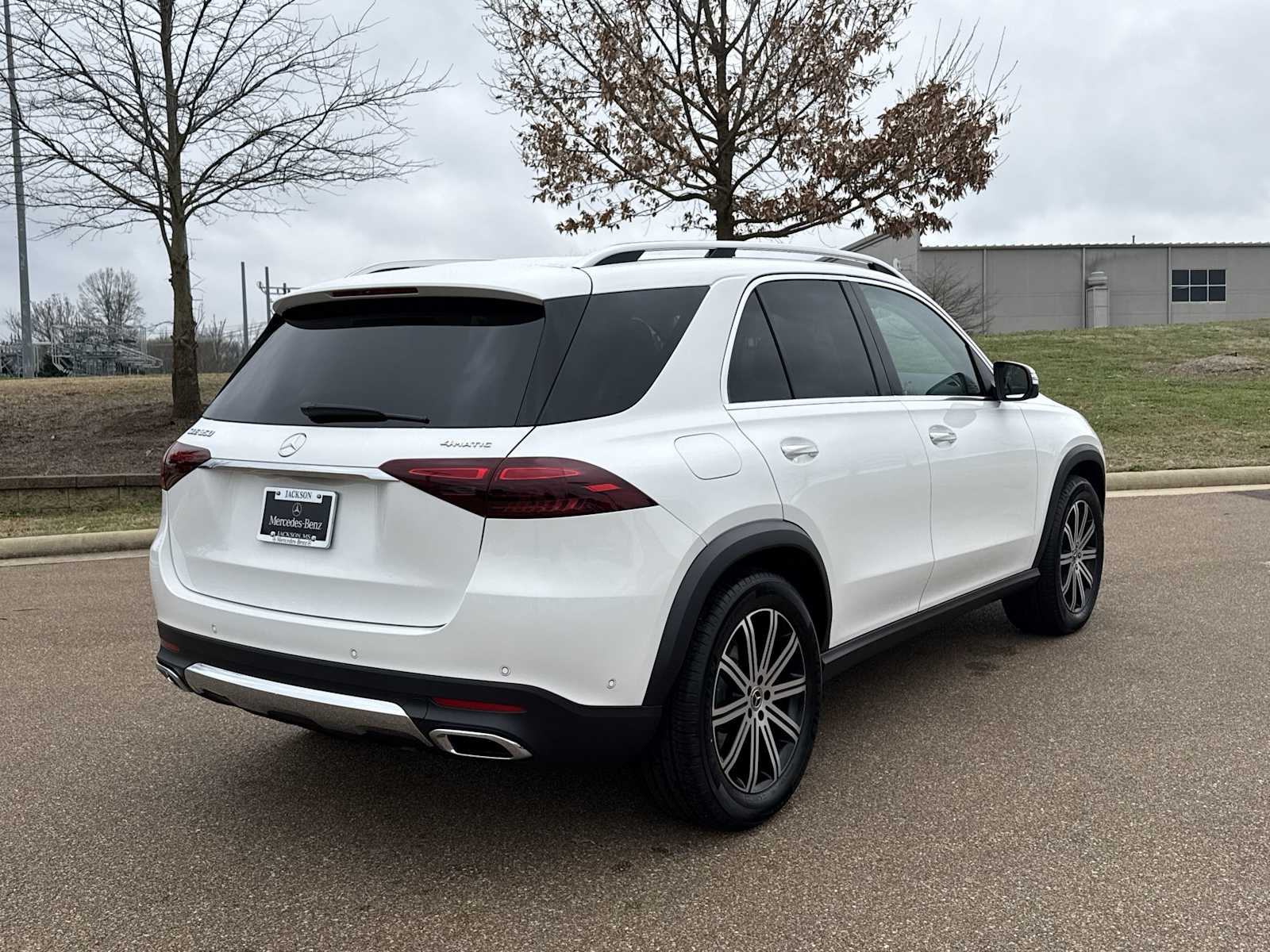 Thumbnail: 2026 Mercedes-Benz GLE - 6