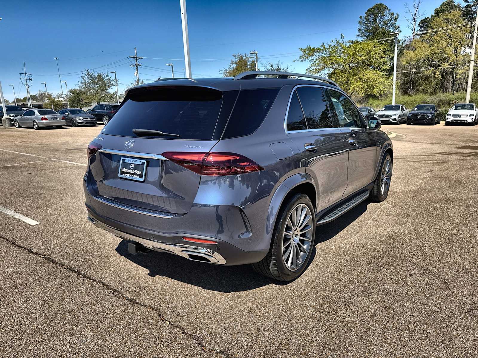 Thumbnail: 2026 Mercedes-Benz GLE - 8