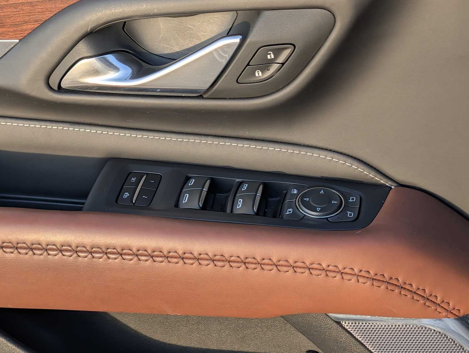 Thumbnail: 2024 GMC Yukon XL - 24