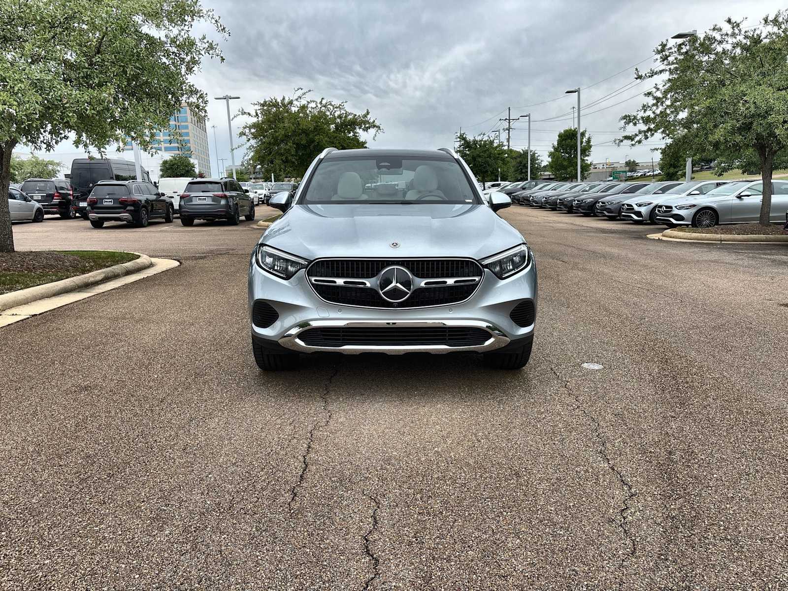 Thumbnail: 2026 Mercedes-Benz GLC - 12