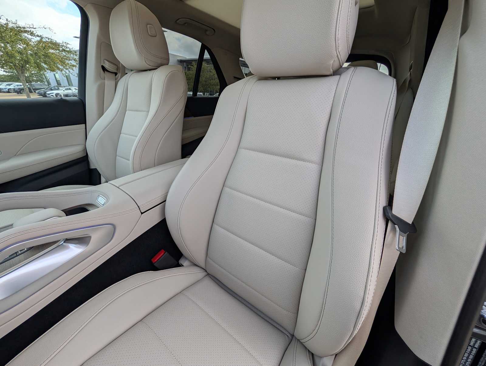 Thumbnail: 2026 Mercedes-Benz GLE - 16