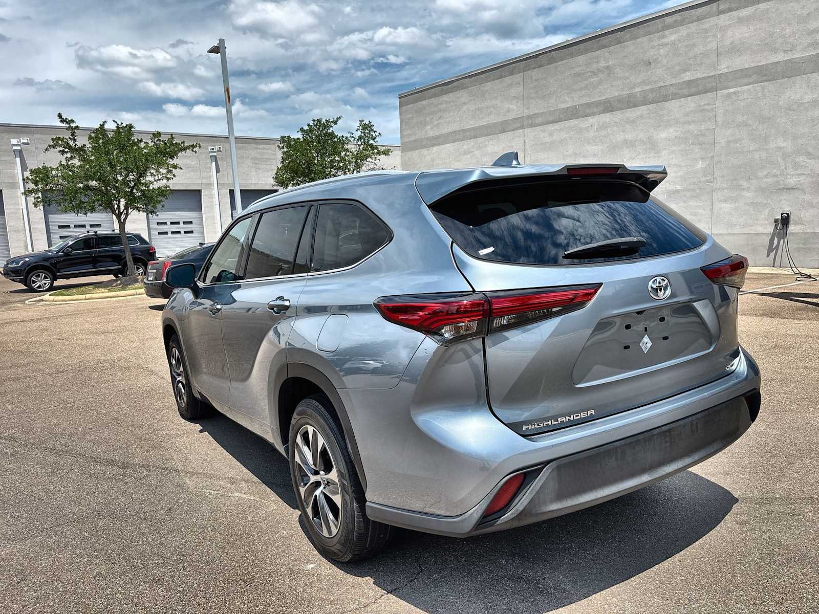 Thumbnail: 2022 Toyota Highlander - 6