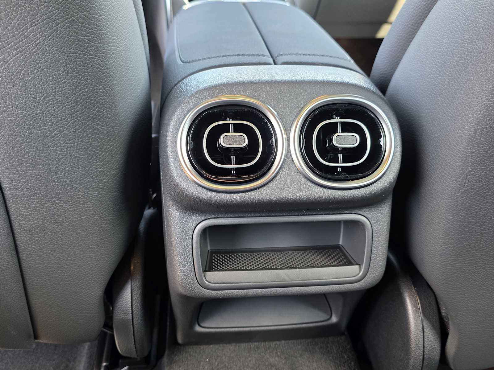 Thumbnail: 2026 Mercedes-Benz GLC - 18