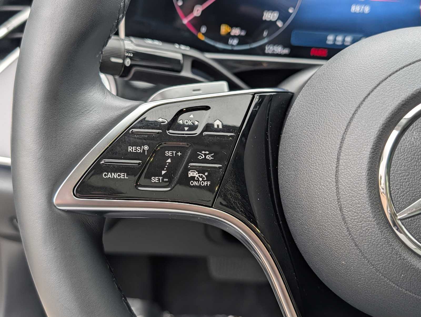 Thumbnail: 2024 Mercedes-Benz E-Class - 13