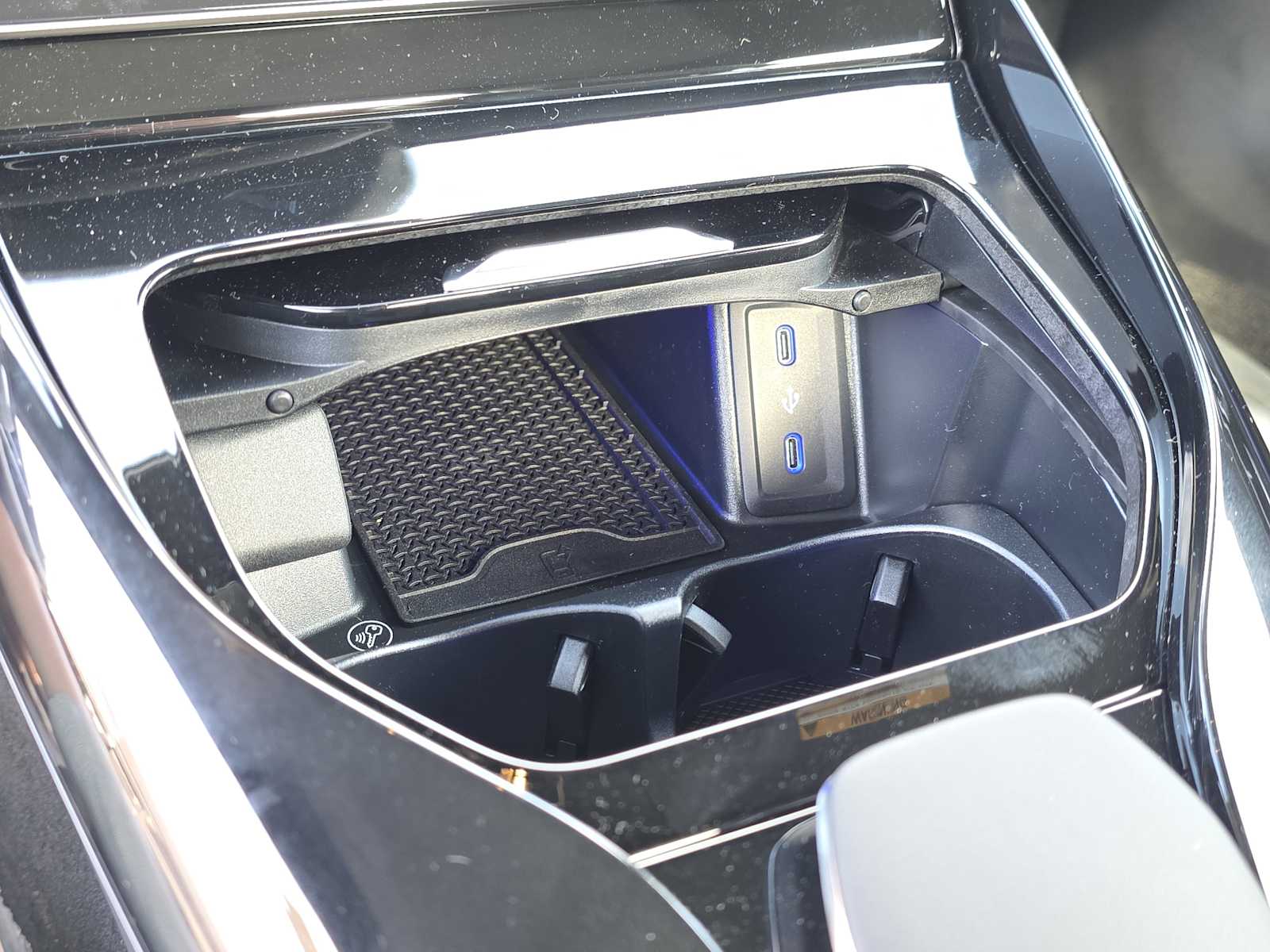 Thumbnail: 2026 Mercedes-Benz AMG GT - 19