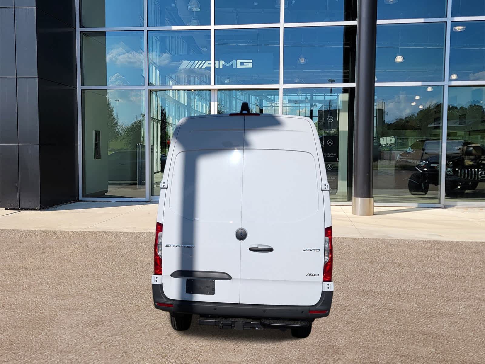 Thumbnail: 2026 Mercedes-Benz Sprinter - 5