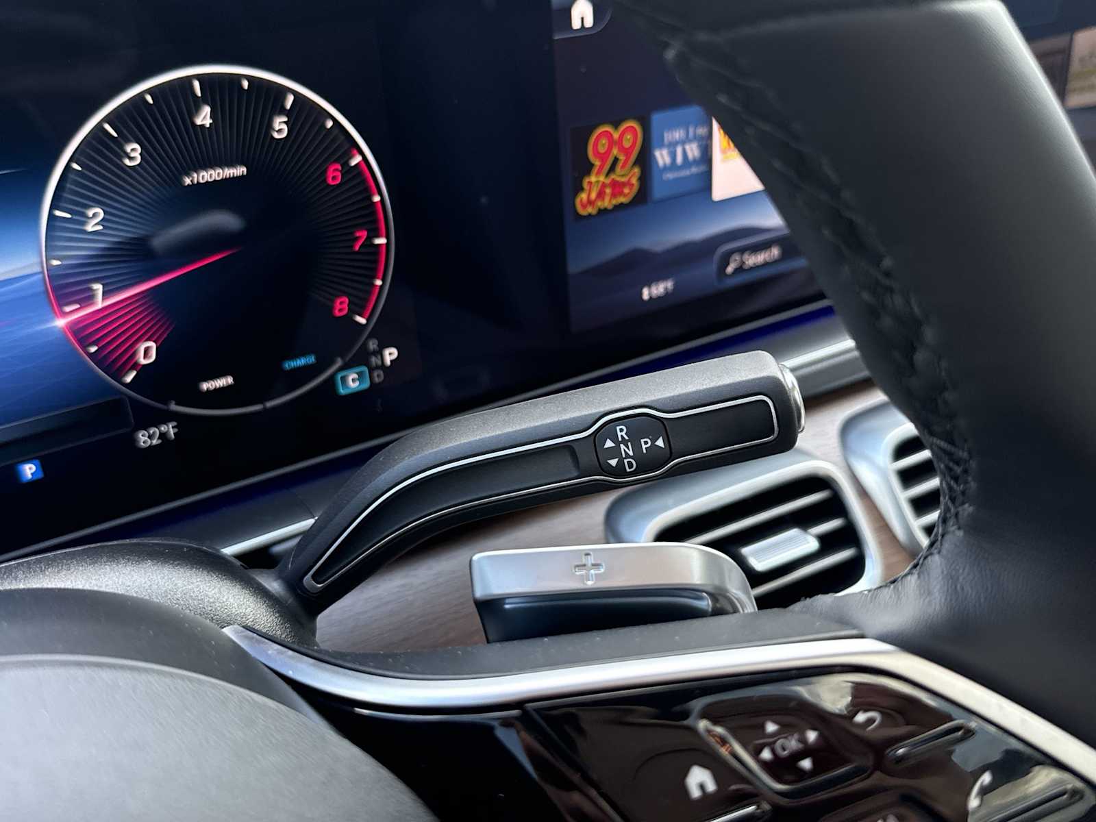 Thumbnail: 2026 Mercedes-Benz GLE - 24