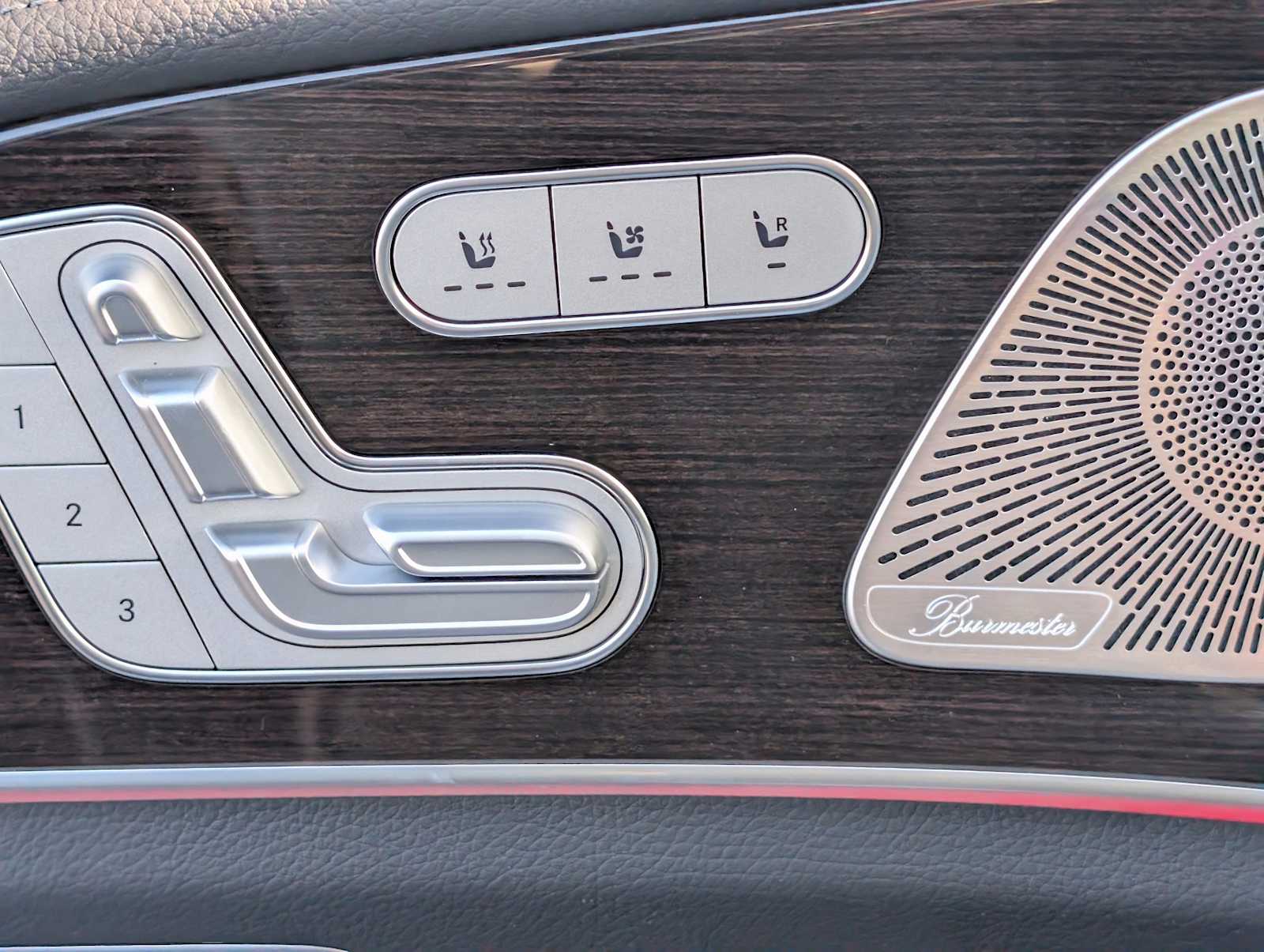 Thumbnail: 2026 Mercedes-Benz GLE - 13