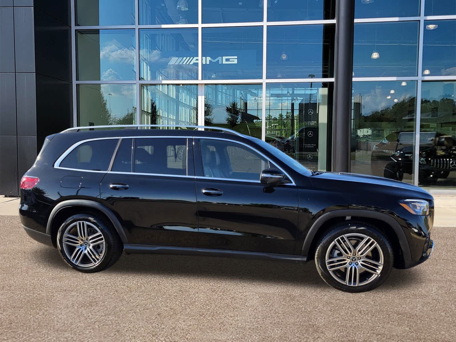 Thumbnail: 2025 Mercedes-Benz GLS - 3